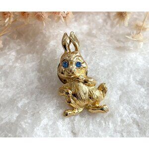 Little Bunny Rabbit | Hare Figural Green Vintage Jewelry Brooch | Lapel Pin